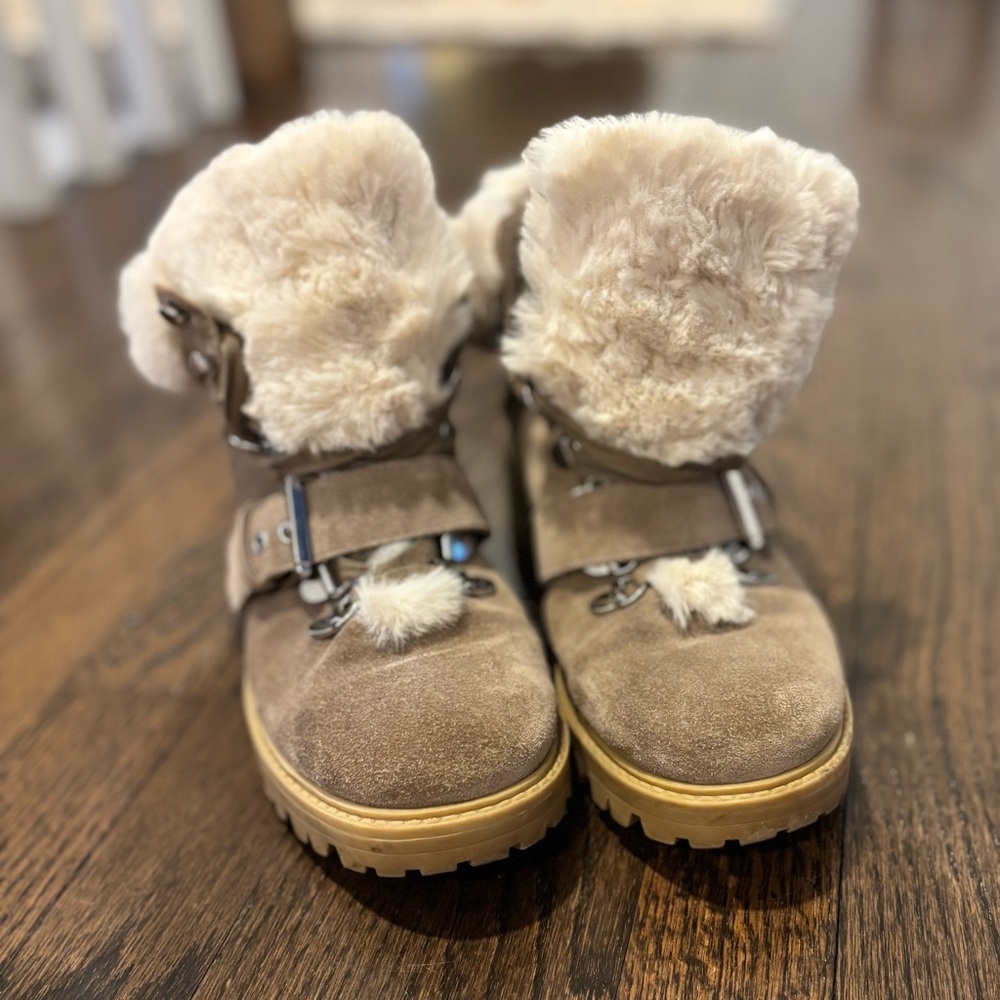 Kendall and Kylie furry beige booties size 8 - Picture 8 of 10